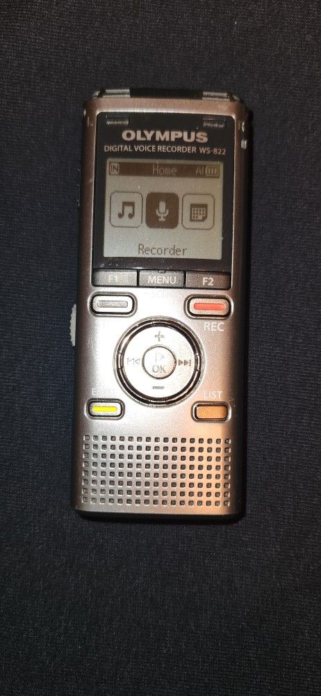 Olympus WS-822 GMT Voice Recorders with 4 GB Built-In-Memory