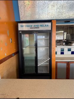 True GDM-33-LD Commercial Glass-Door Refrigerator