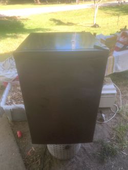 Mini fridge