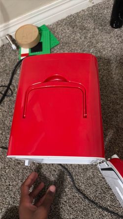 Mini fridge