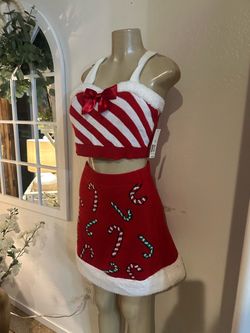 No boundaries size Medium new Red & white candy cane Christmas set with white fur trim #christmas #holiday