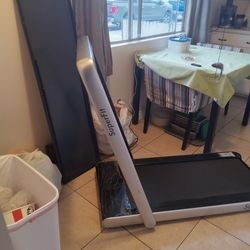 SuperFit 2.25HP 2 in 1 Folding Treadmill W/APP Control Speaker Remote APP Home