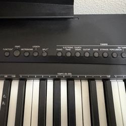 Electronic Piano 