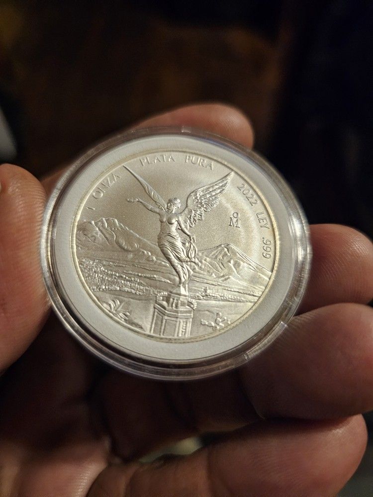 2022 Mexico .999 Fine Silver Libertad 1 oz 1 Onza Coin - BU in Capsule