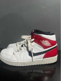 Air Jordan 1 Mid White Red Black (Chicago) – Used Size 10