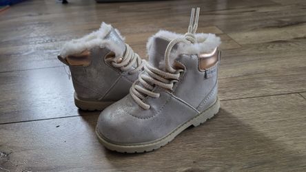 Girl's Boots Size 7 Oshkosh New