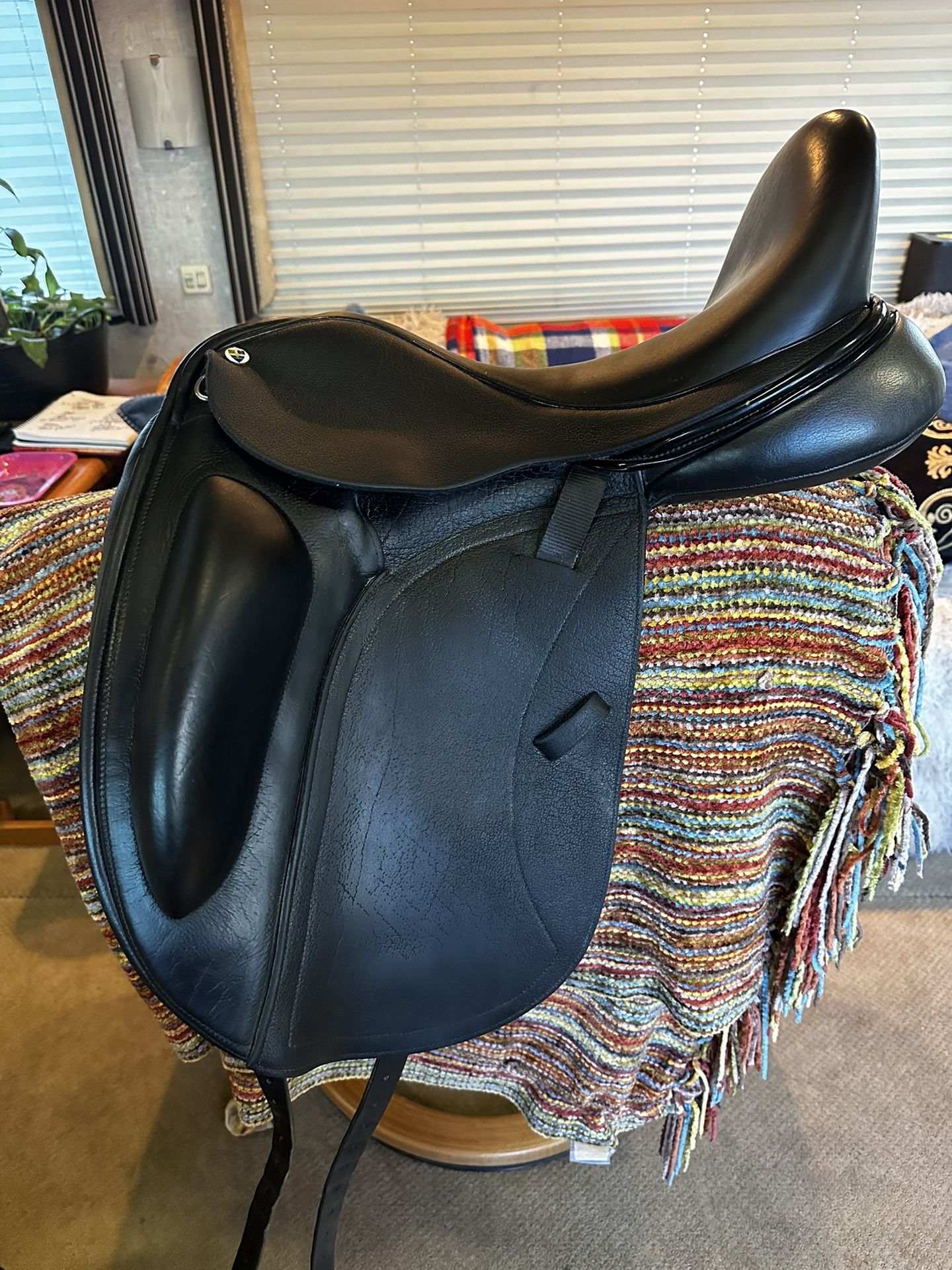 2020 N2 Cardhu 17.5” Med Dressage Saddle