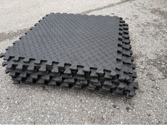 12 Foam Gym Tile Floor Mats! Good condition!  25x.33in