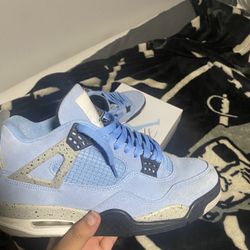 Air Jordan 4 Retro 'University Blue, Size 10.5