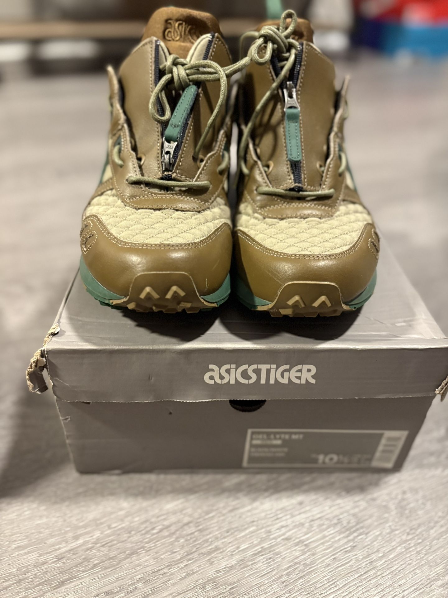 ASICS