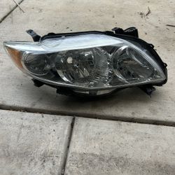 Right Headlight