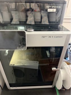 Bambu Lab X1 Carbon + Dual AMS + 20 Filament Spools + 3 Build Plates