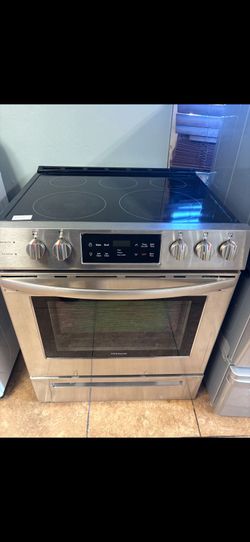 Frigidaire electric slide in range