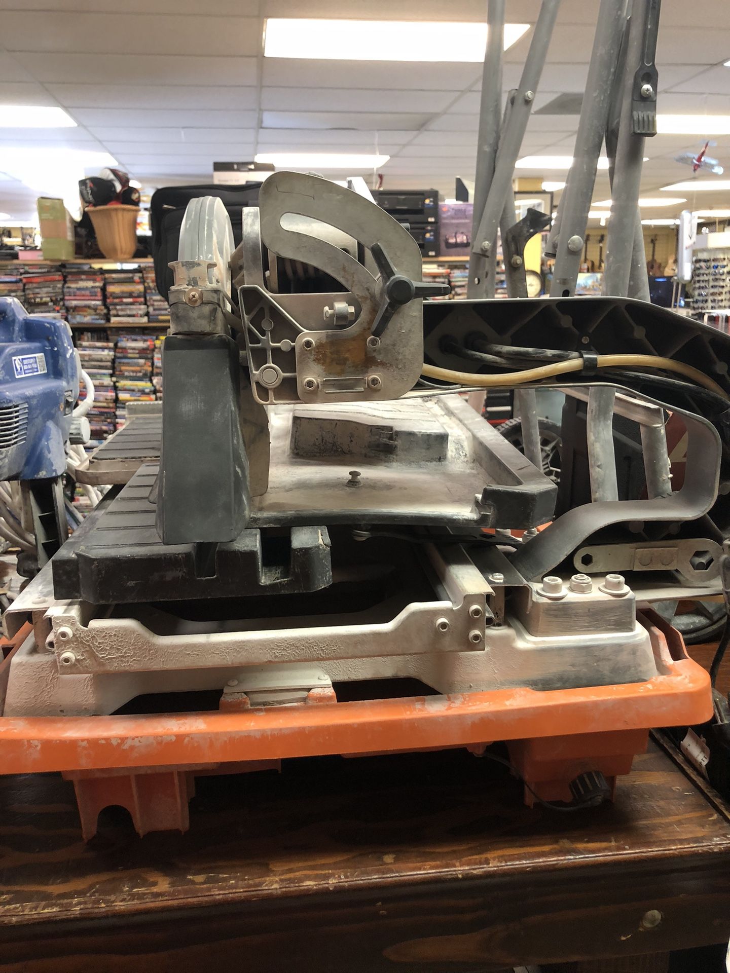 Ridgid 10 in. Wet Tile Saw with Stand R4092 (used Condition)