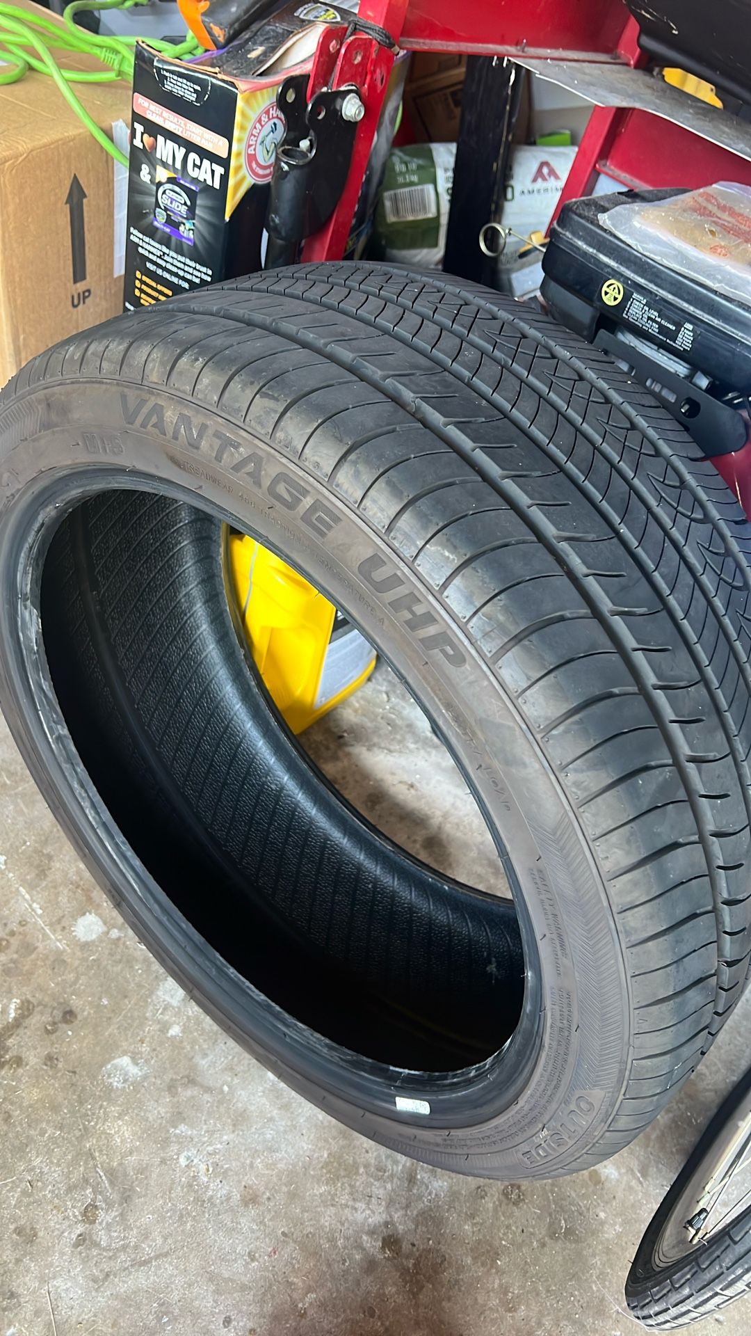 Vantage UHP Tires 235/40zr18