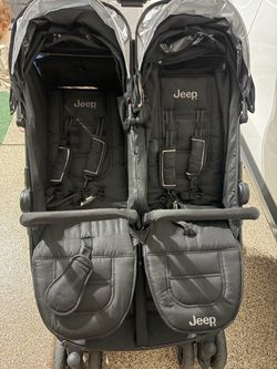 Jeep deluxe double stroller
