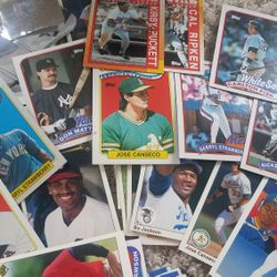 Baseball Cards 1990 Upper Deck, 1988 & 89 Topps
