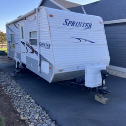 2005 Keystone Sprinter Travel Trailer