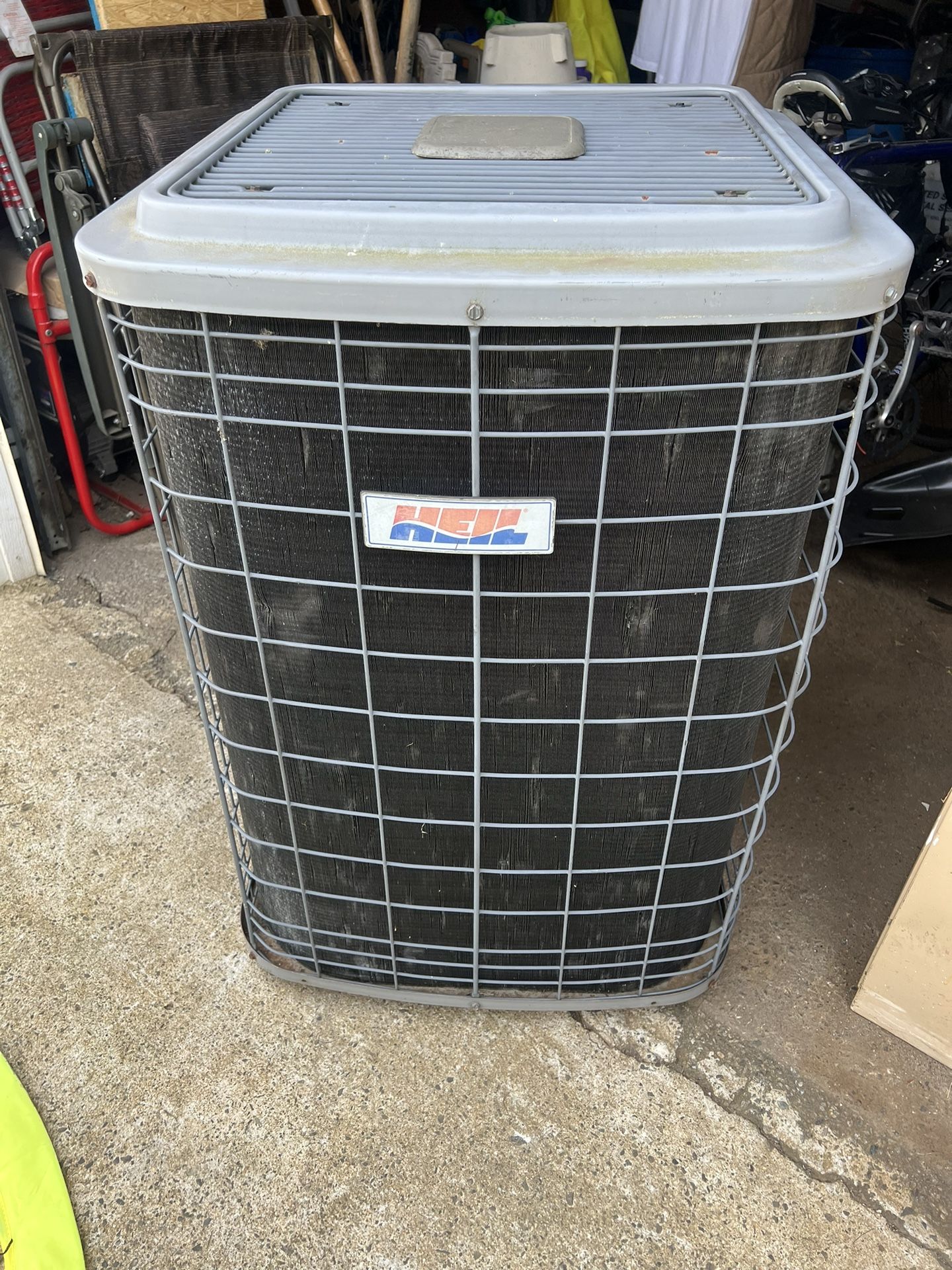 AC condenser Unit