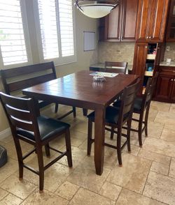 OBO Dining Table- Solid Wood 6 piece
