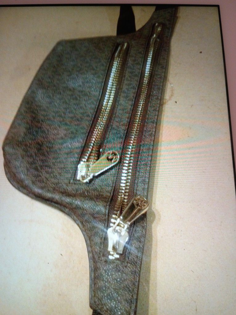 MICHAEL KORS DOUBLE ZIPPER SIGNATURE LOGO BELT BAG