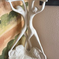 Pedestals with statue sofa table