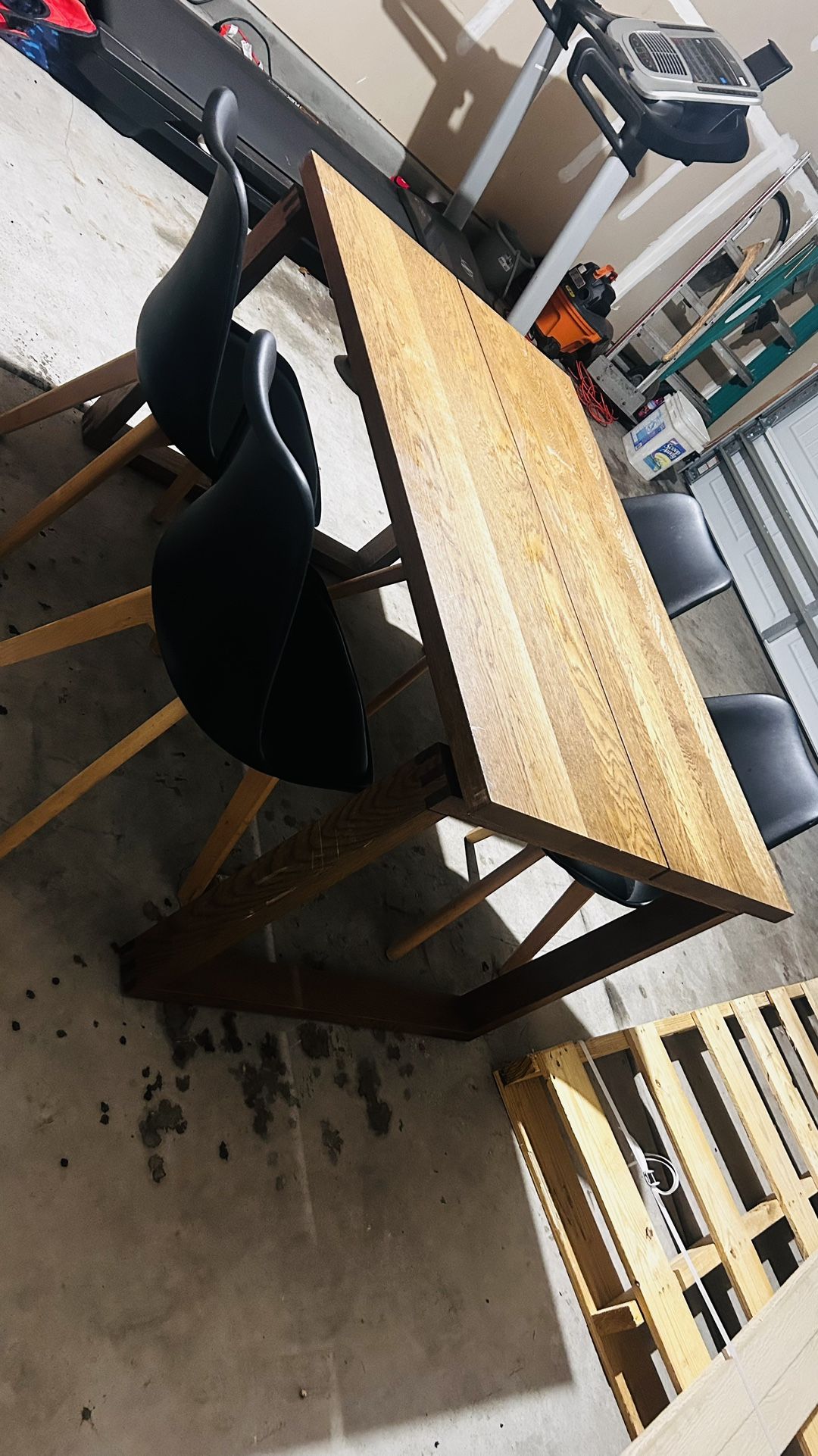 Solid Oak Dinning Table With Chairs