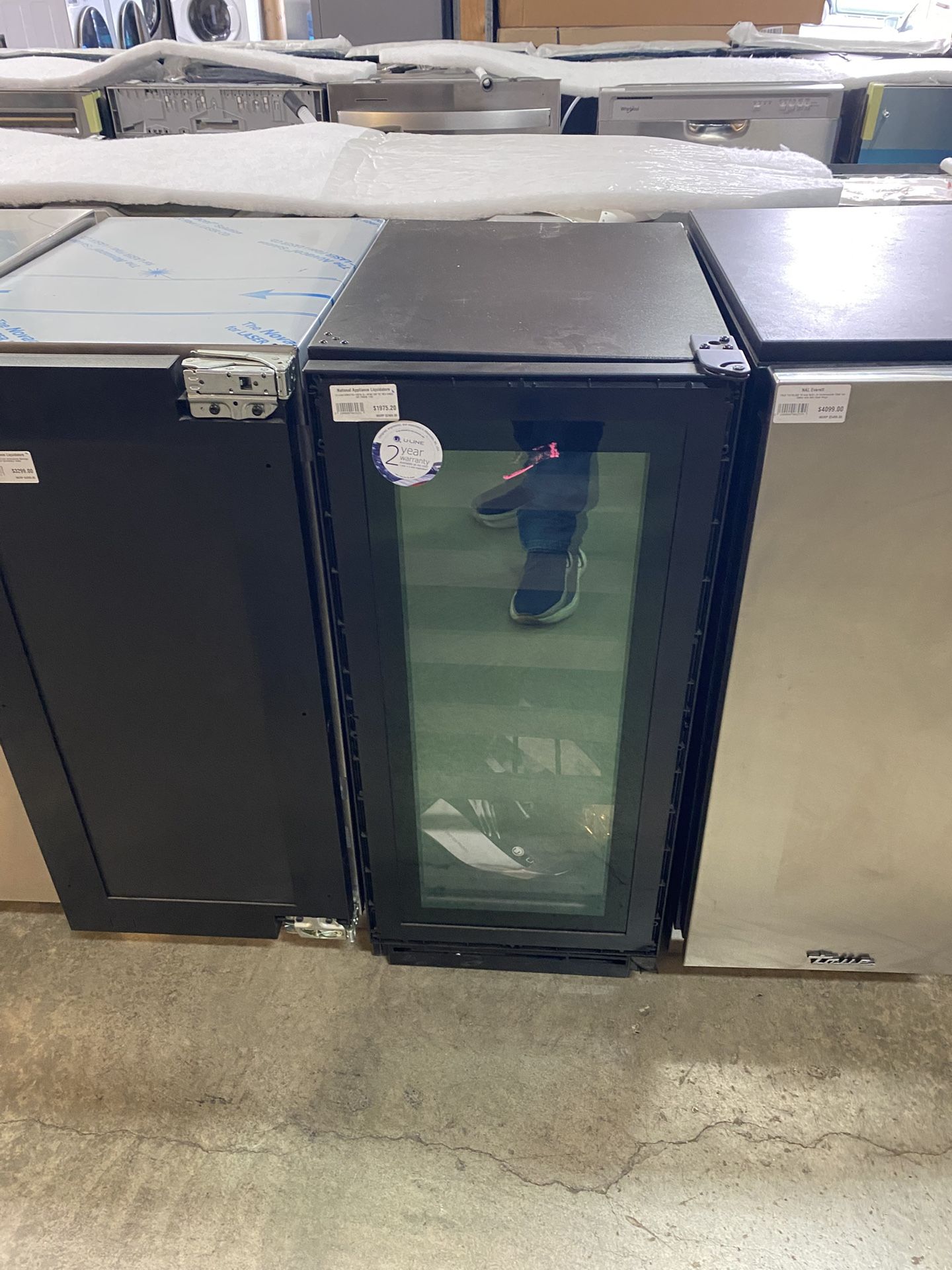 U-line 15 Inch Wine Refrigerator with 3.0 Cu. Ft. Capacity, 3/4 Extension Wine Racks