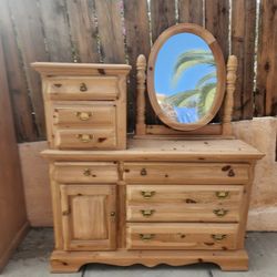 Dresser with MIRROR