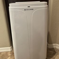 Portable Air Conditioning/Heater, Like New With Remote 