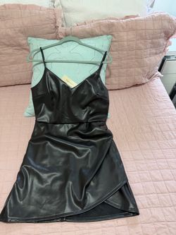 Mi ami Francesca's Black Faux Leather Mini Dress size Large new whit tags. ,