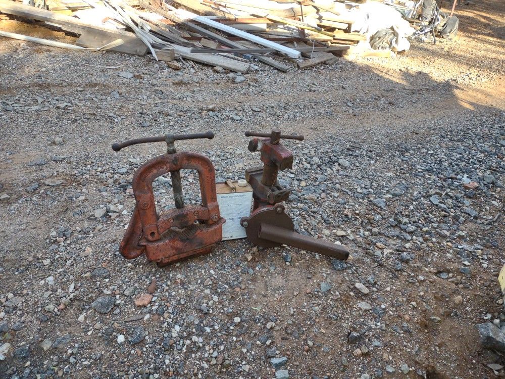 Huge Vice And Pipe Clamp