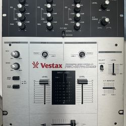 Vestax PMC-05 Pro III VCA dj mixer