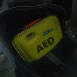 Portable Ready To Use Defibrillator 