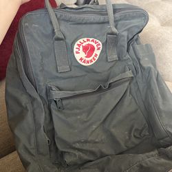 fjallraven Kanken backpack w/ 17 inch laptop