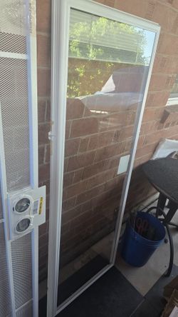 Clear Glass Window Insert With Cordless Blinds