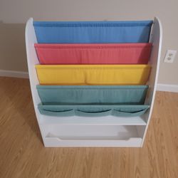 Kids Organ Bookshelf