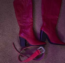 Cute boots & belt combo! Size 8 brand new.