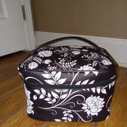 Black and white flour leather. Make a bag, read description.