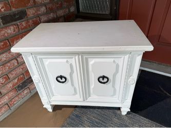 Rustic/shabby chic tables/nightstands