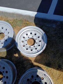 17" 8 lug truck wheels
