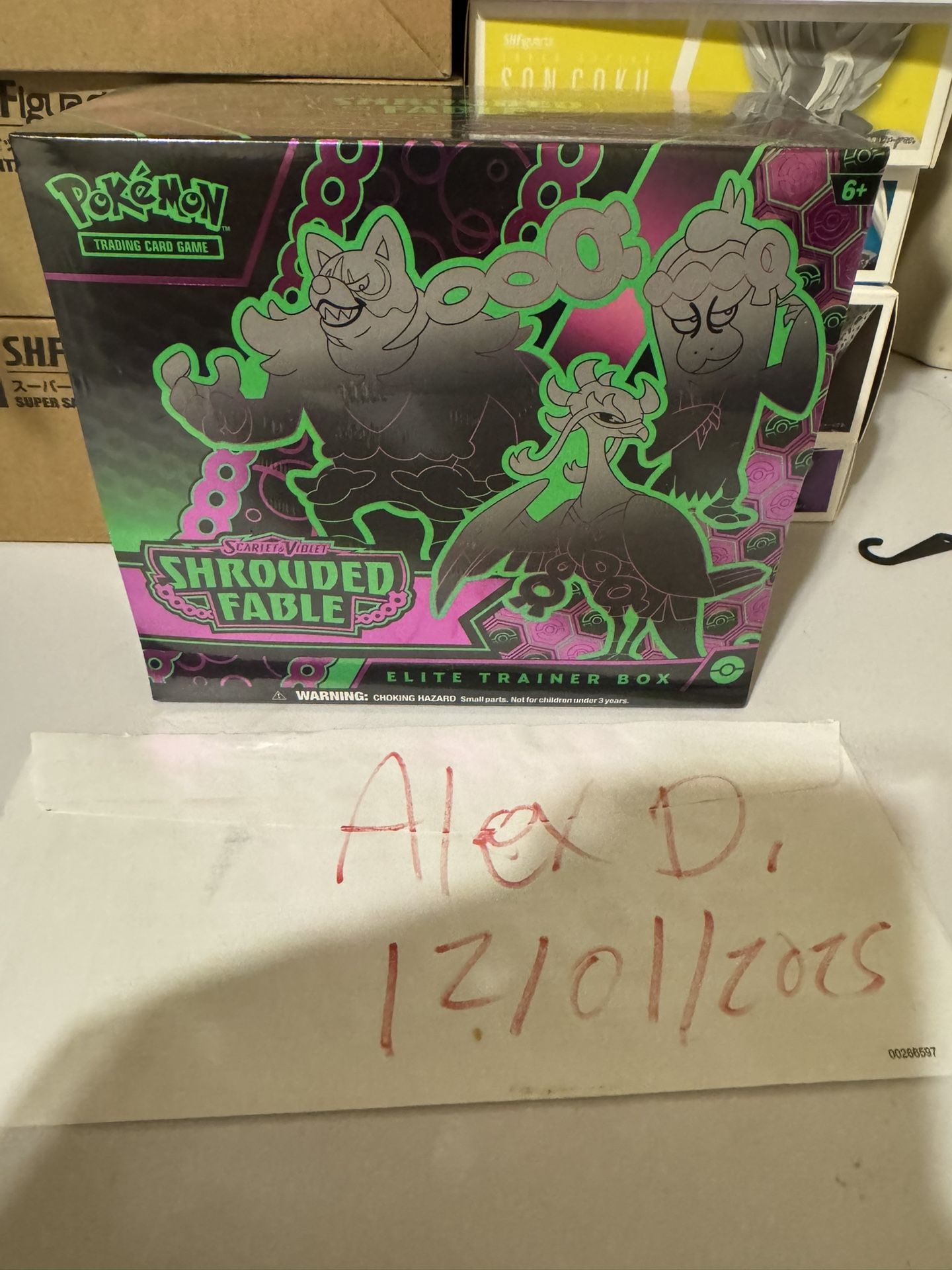 Pokemon TCG Shrouded Fable ETB 