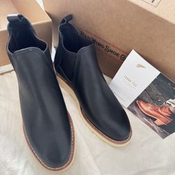 Red Wing Shoes, Women’s classic , Size 7 