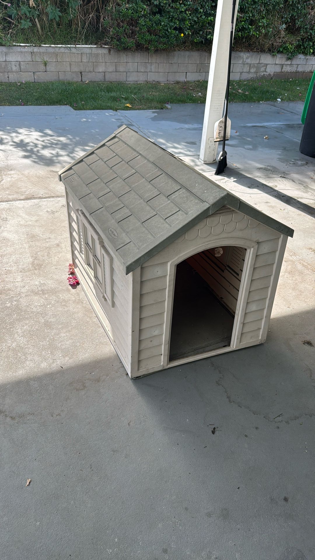 Dog House For sale