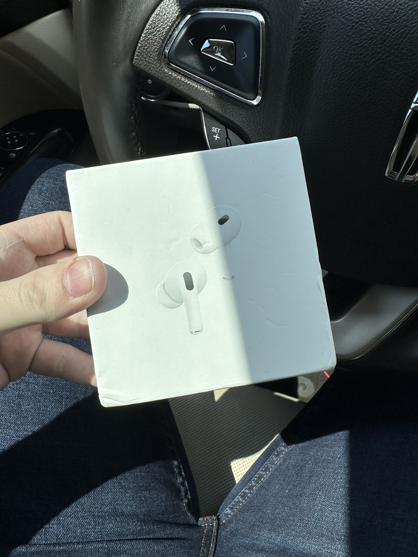 Like New Apple AirPod Pro’s 2