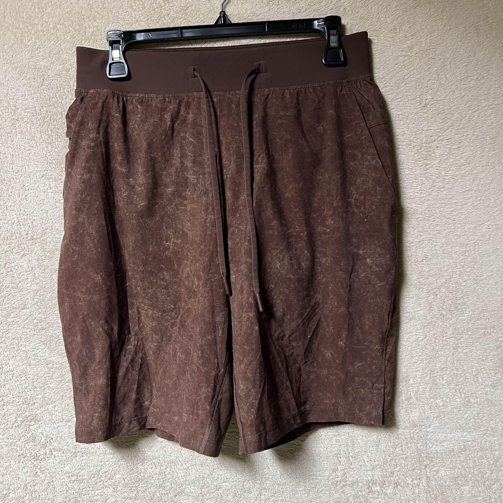 Lululemon THE Shorts Lined 9.5” Mens Small Burgundy