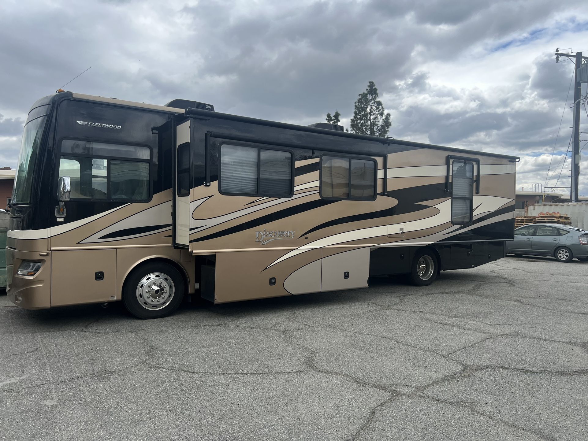 2008 Fleetwood Discovery
