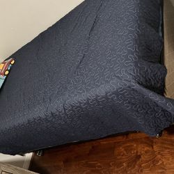 Twin bed with Mattress Protector 