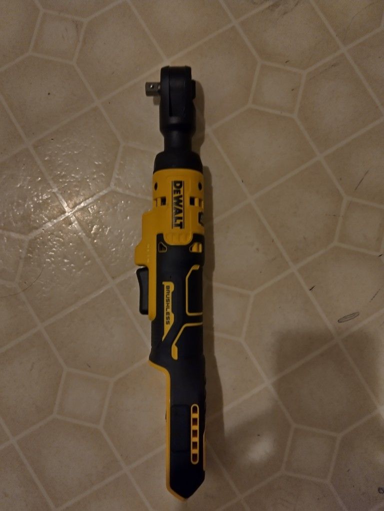 DeWalt Atomic Brushless Cordless 3/8' ratchet 20v Max tool Only New Firm Price