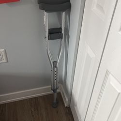 Kid’s Crutches, Small Size! 